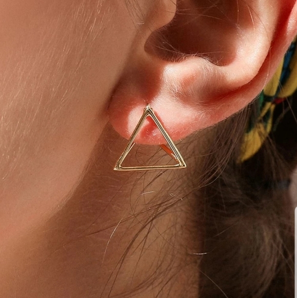 ☆Kelly☆ 3D Triangle Earrings - Picture 2 of 6